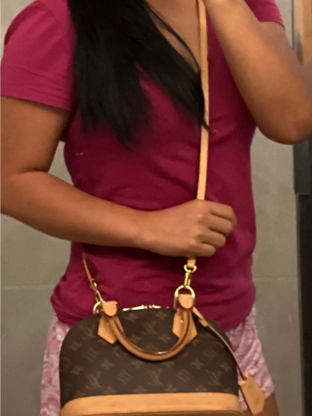 Authentic Alma BB. Comes with dustbag, box, strap, lock and key